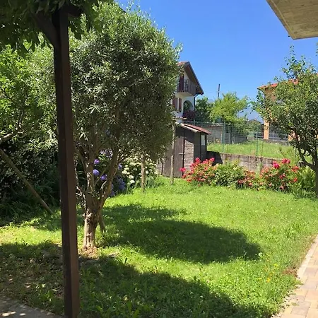 The Children Smile- With Private Garden Apartment Colico Exterior photo