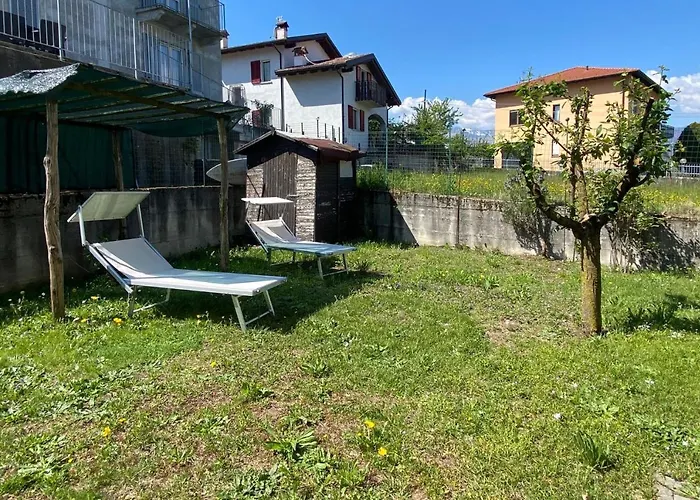 The Children Smile- With Private Garden